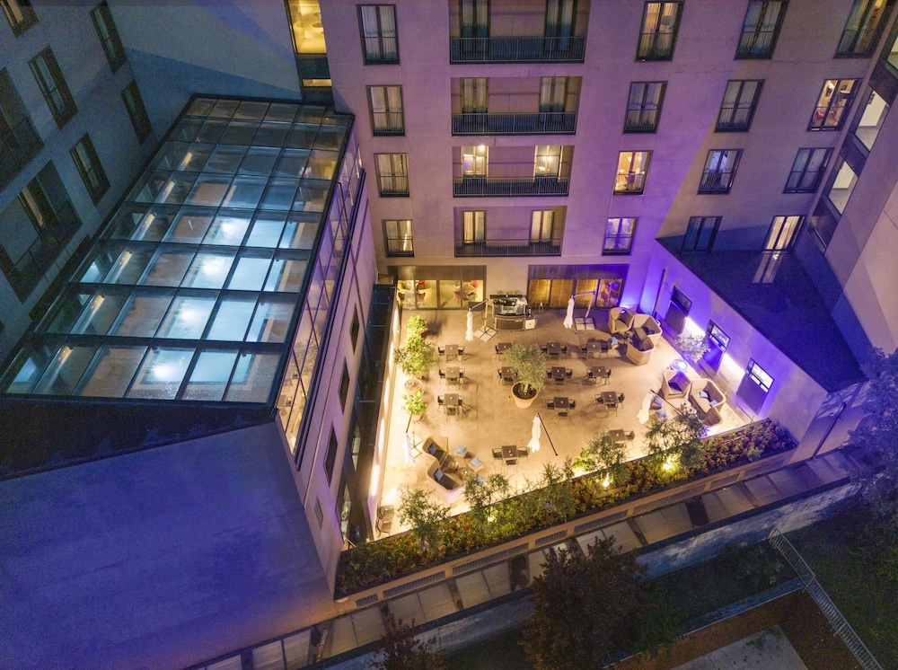 RADISSON BLU HOTEL MILAN 35/68
