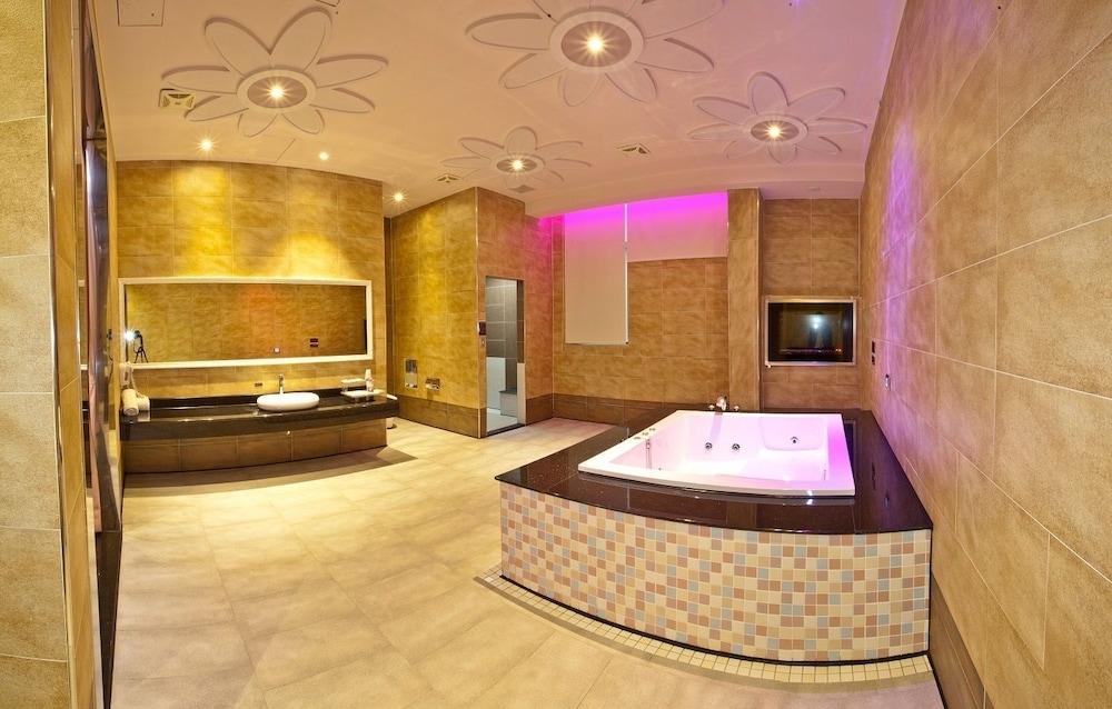 Wei Feng Exquisite Hotel Nanzi Branch 7/50