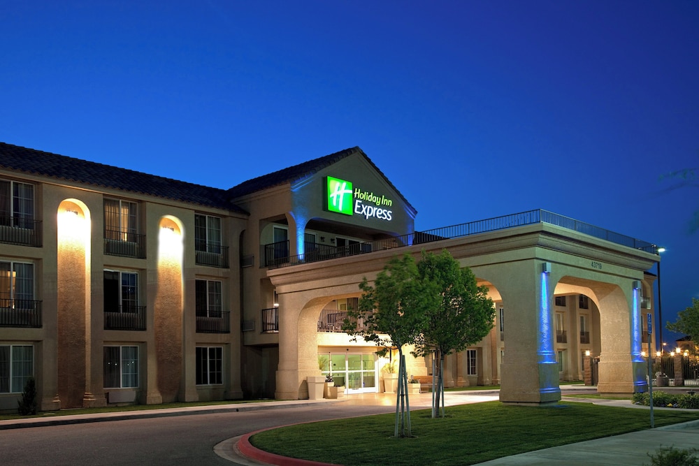 Holiday Inn Express Lancaster 4/70