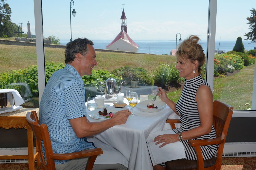 Tadoussac Hotel Seasonal Hotel 47/72