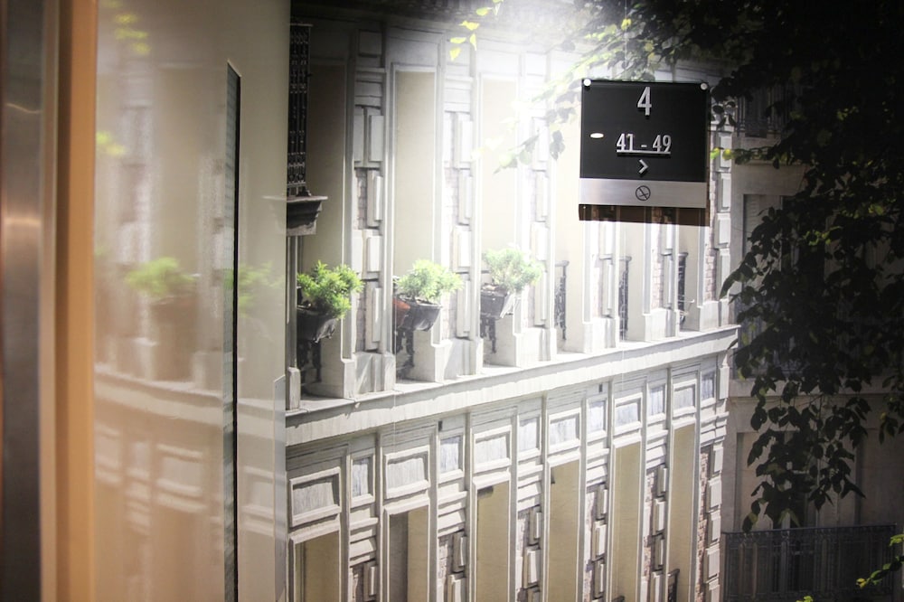 Hotel Le Montmartre Saint Pierre 15/22