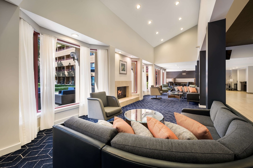 Sonesta Select San Jose Airport 32/55