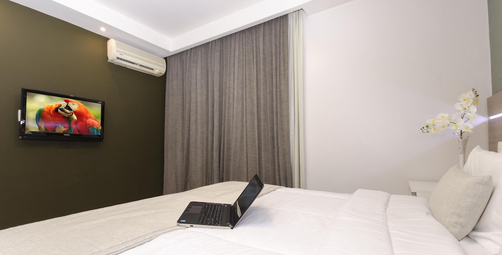 Hotel Adrianopolis All Suites 18/65