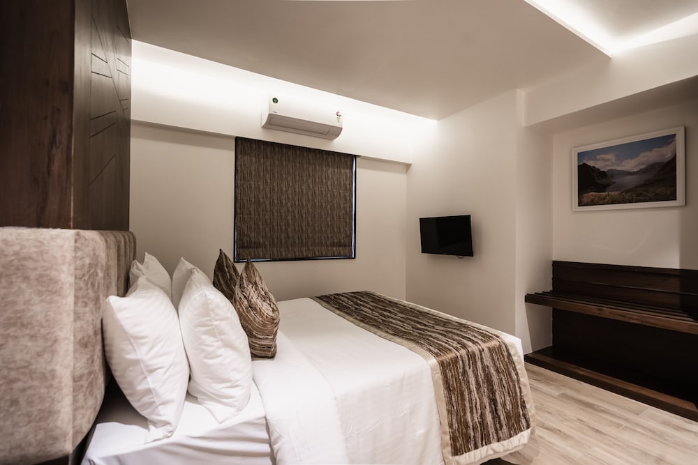 Regenta Place Igatpuri 12/33