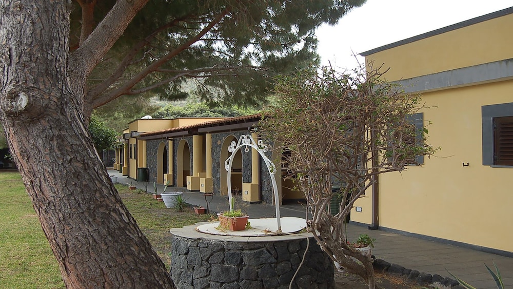 Al Togo Hotel 34/50