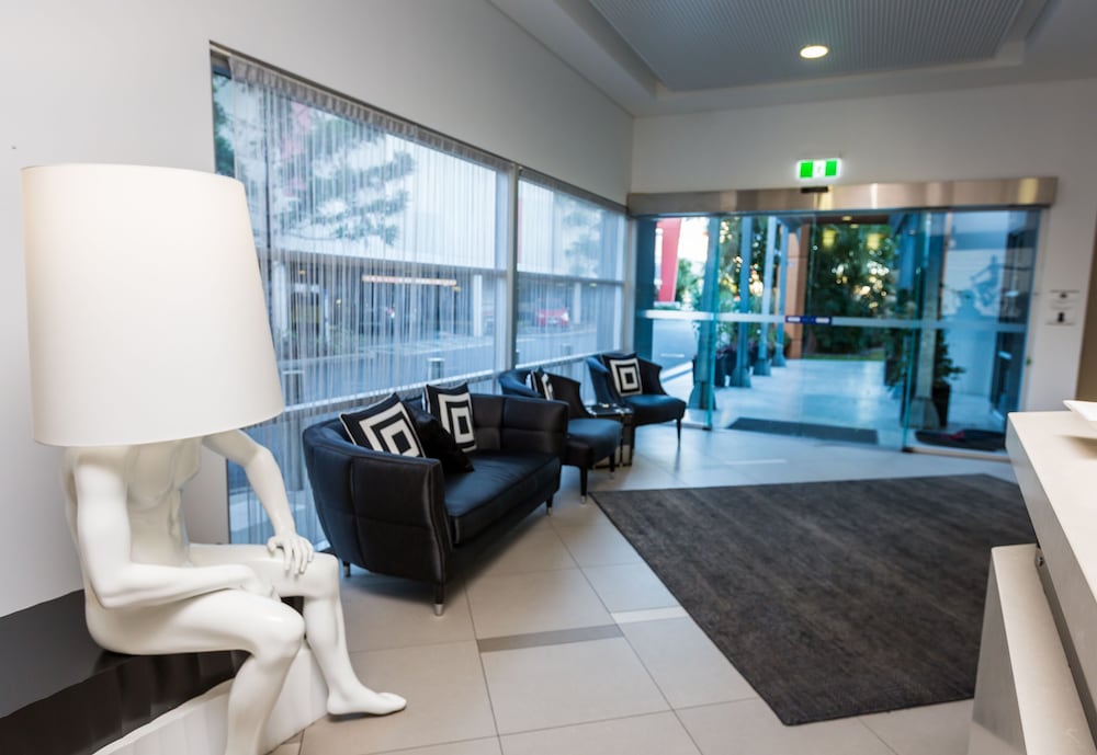 The Colmslie Hotel 37/50