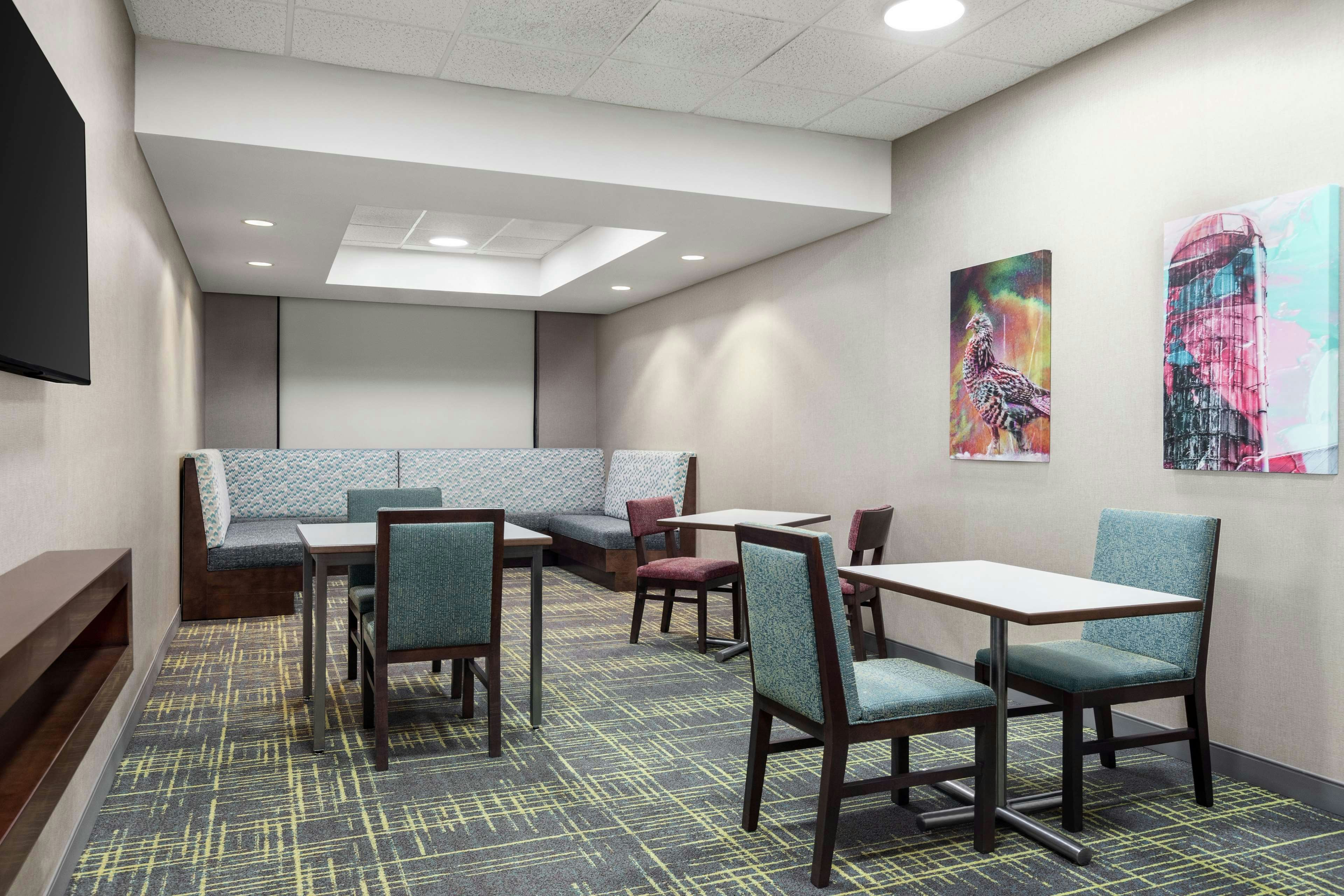 Hampton Inn Quakertown 55/75