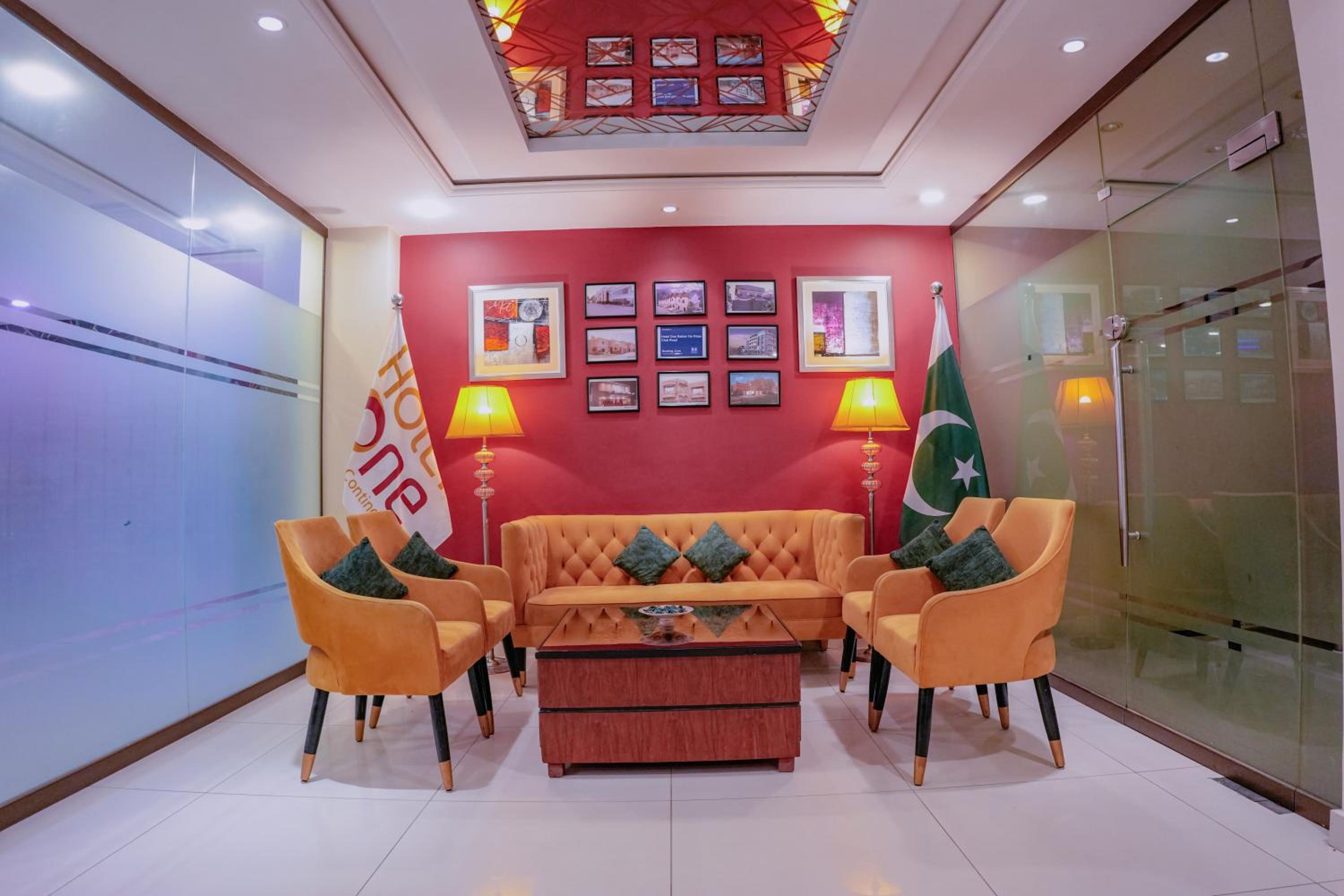 Hotel One Club Road Rahimyar Khan 18/22