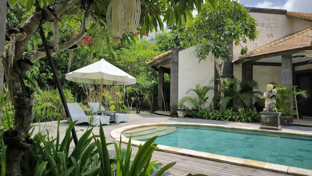 Baruna Frangipani Lembongan 38/50