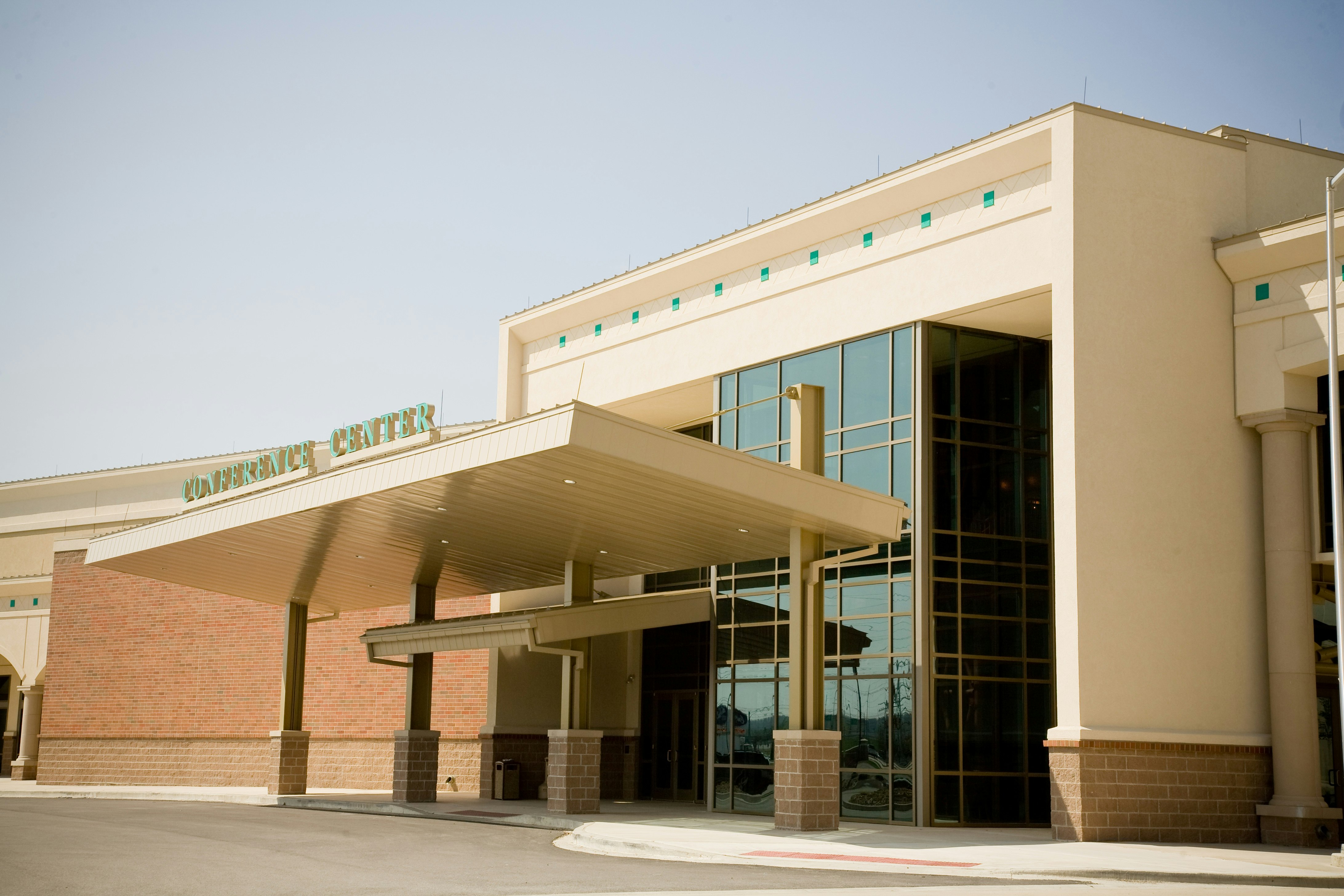 Embassy Suites By Hilton E Peoria Riverfront Conf Center 2/60