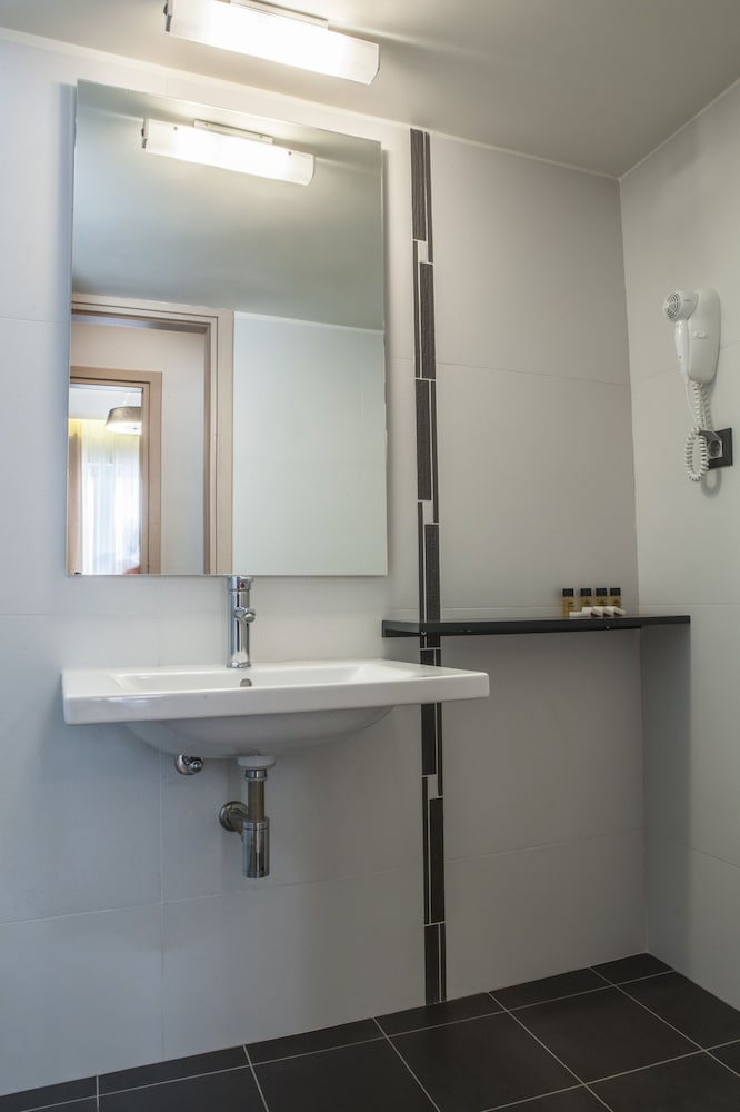 Anemos Rooms and Apartments 47/50