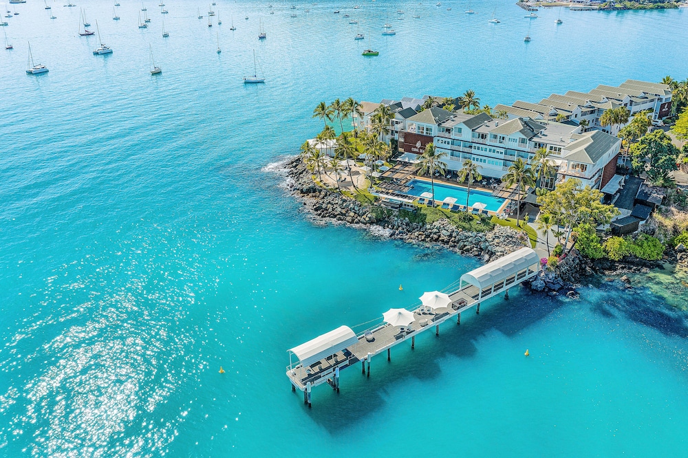 Coral Sea Marina Resort 78/87