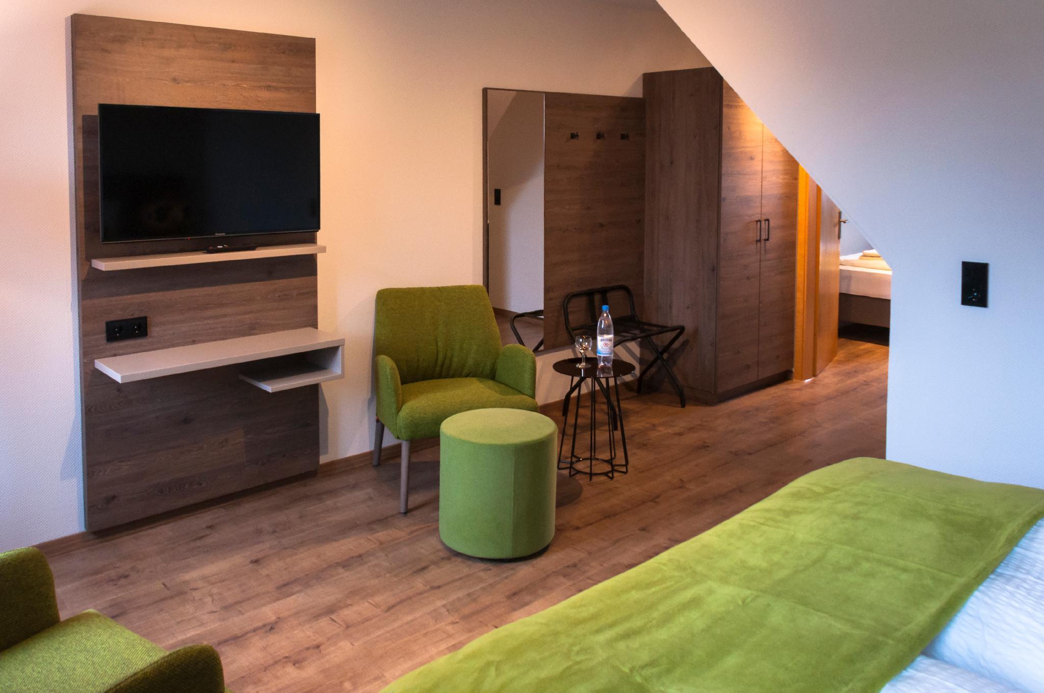 LINDENHOF Hotel Garni 16/34