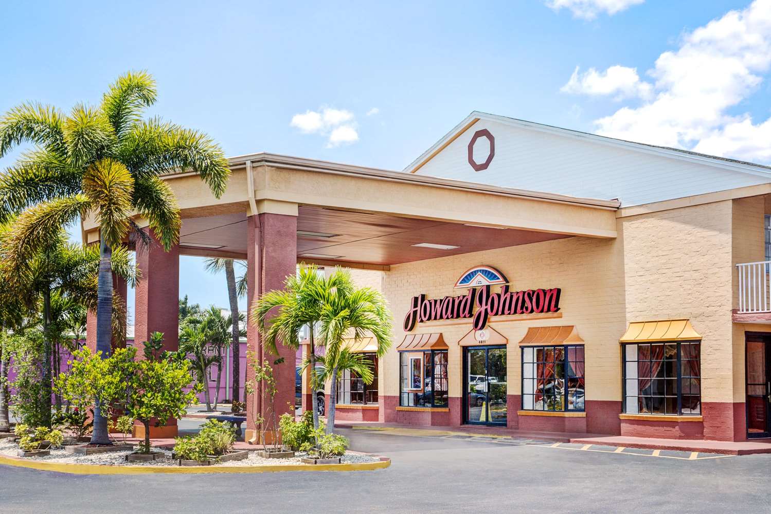 Howard Johnson by Wyndham Ft. Myers FL 2/22