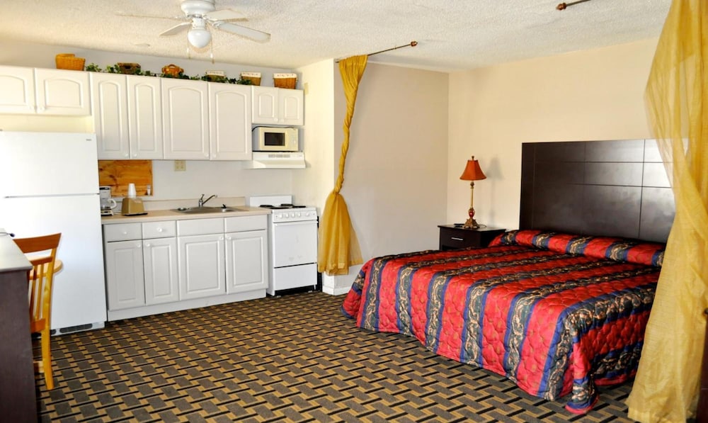 Andrews Motor Inn 11/51