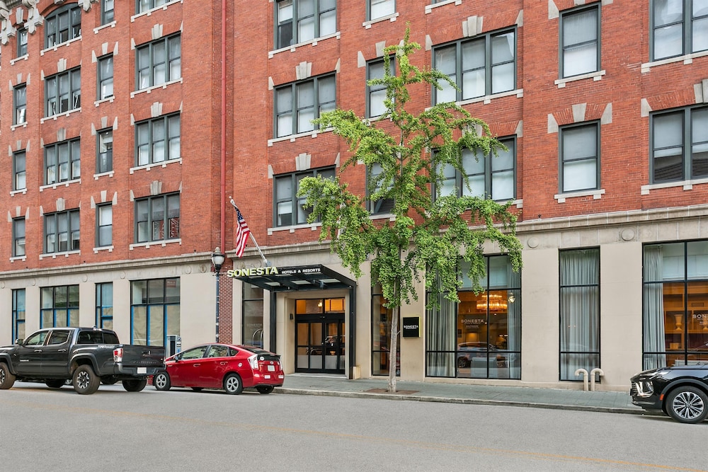 Sonesta Hotel Baltimore Inner Harbor 51/60