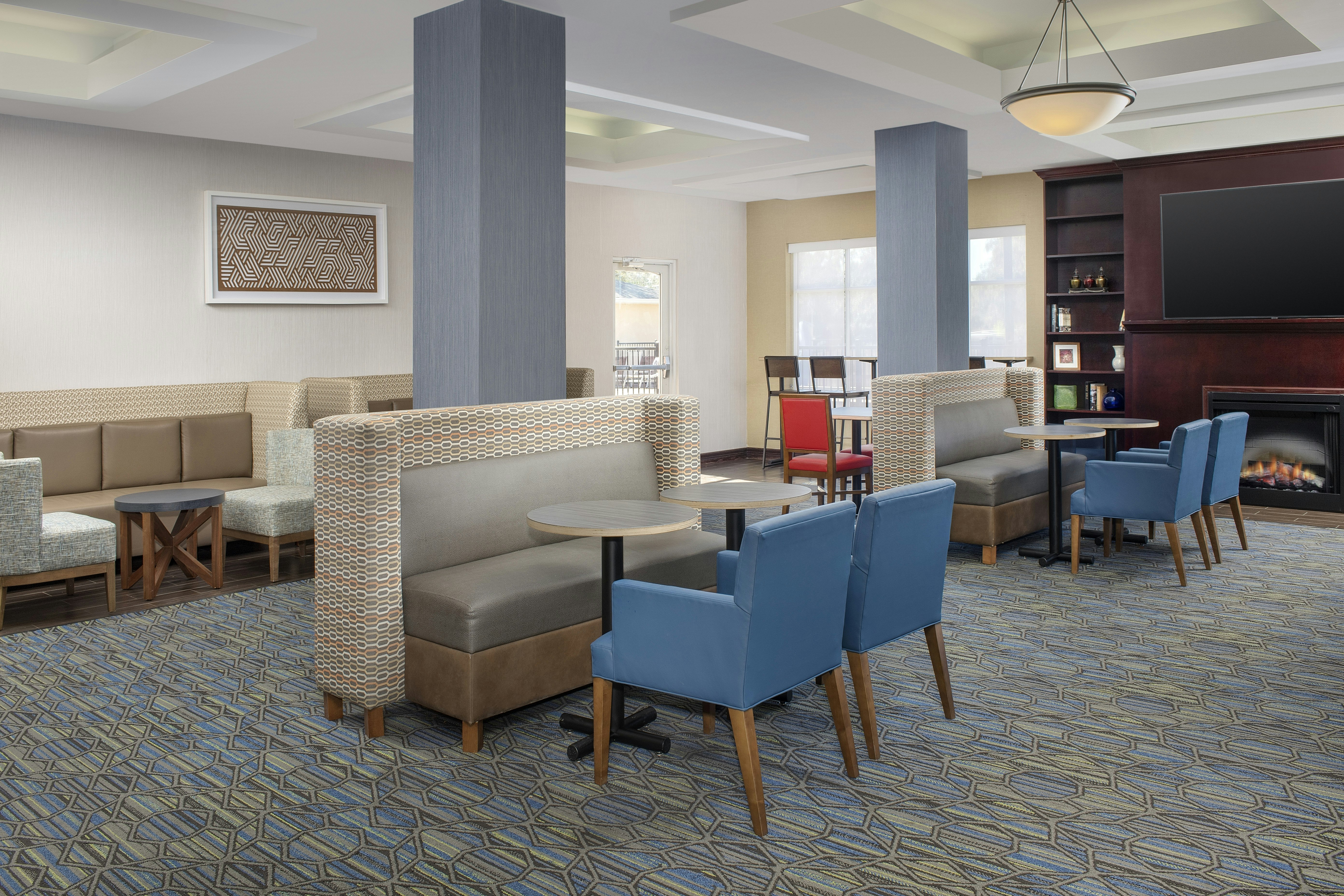 Holiday Inn Express Hotel Suites Uvalde 34/55