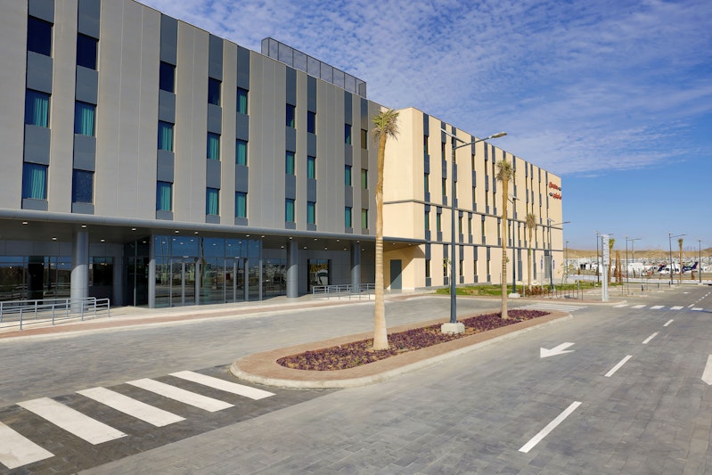 Hampton by Hilton Sharma NEOM Community 1 36/37