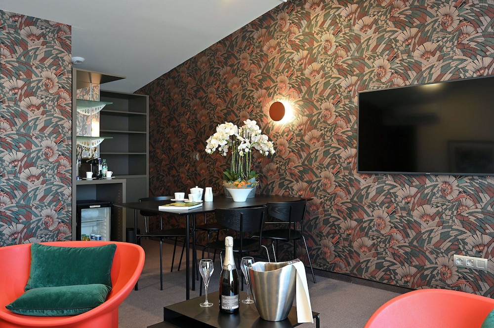 Park Hotel 53/73