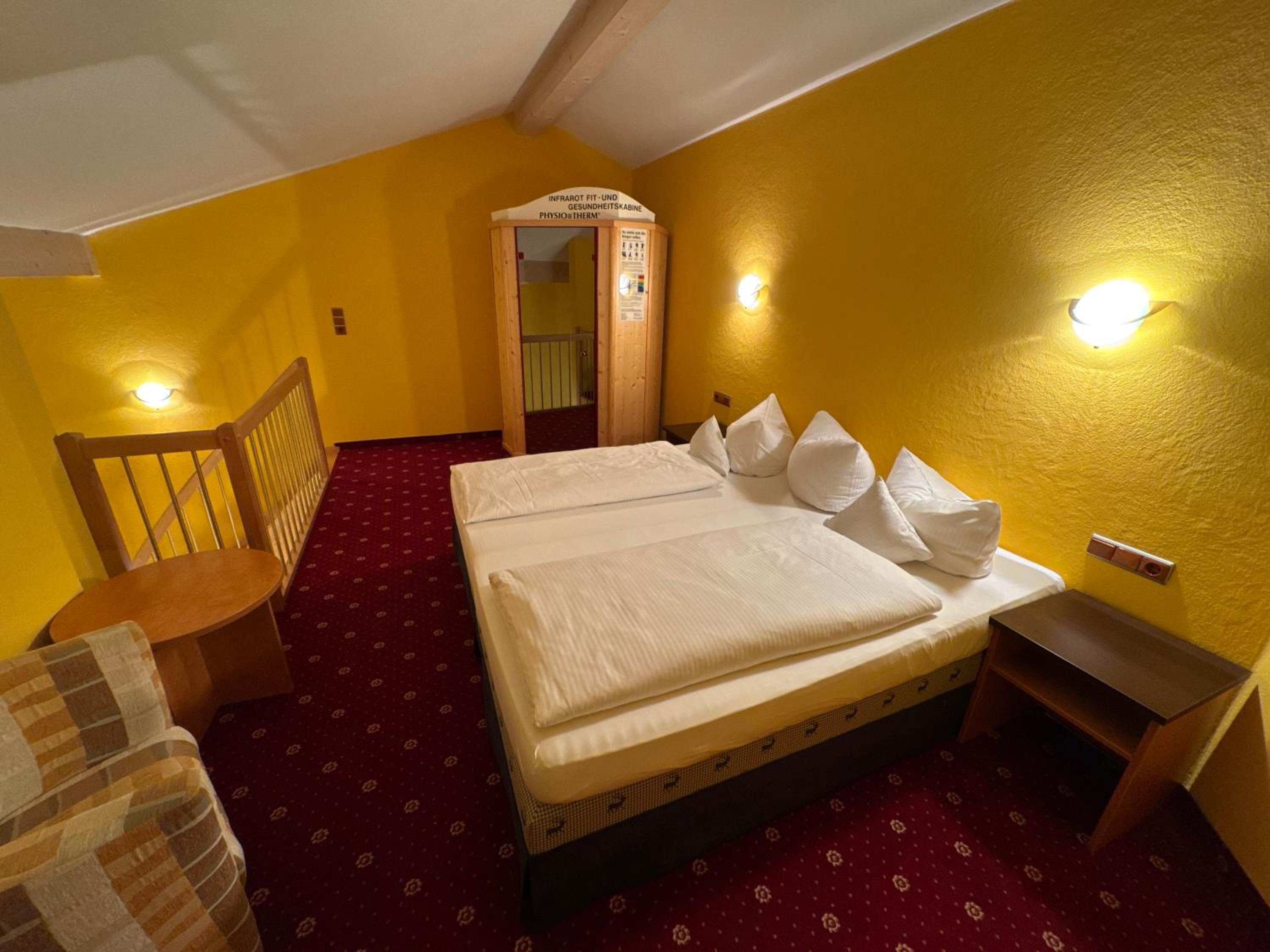 جناح بسرير كينج، Königshof Hotel Resort 2/7