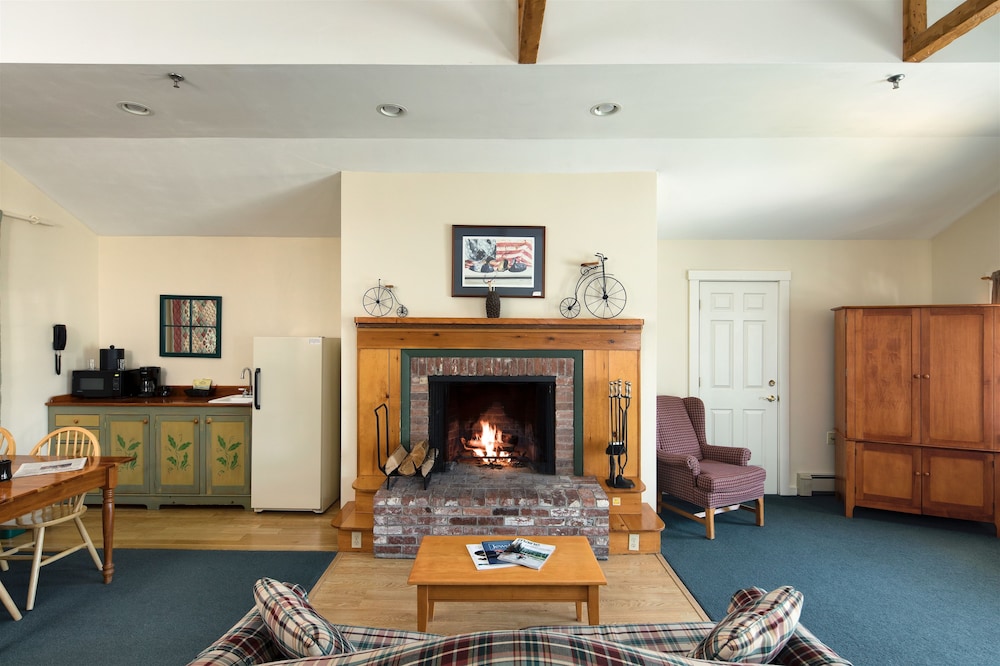 Country Inn At Camden Rockport 35/50