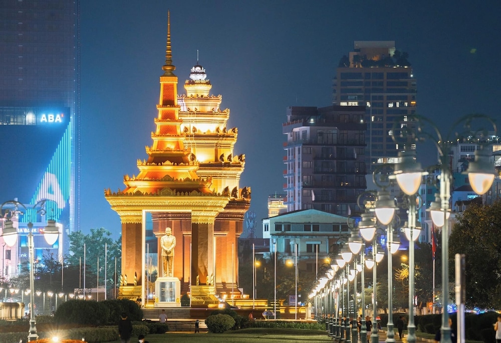 SKY HOTEL Central Phnom Penh - Rooms & Apartments 1/50