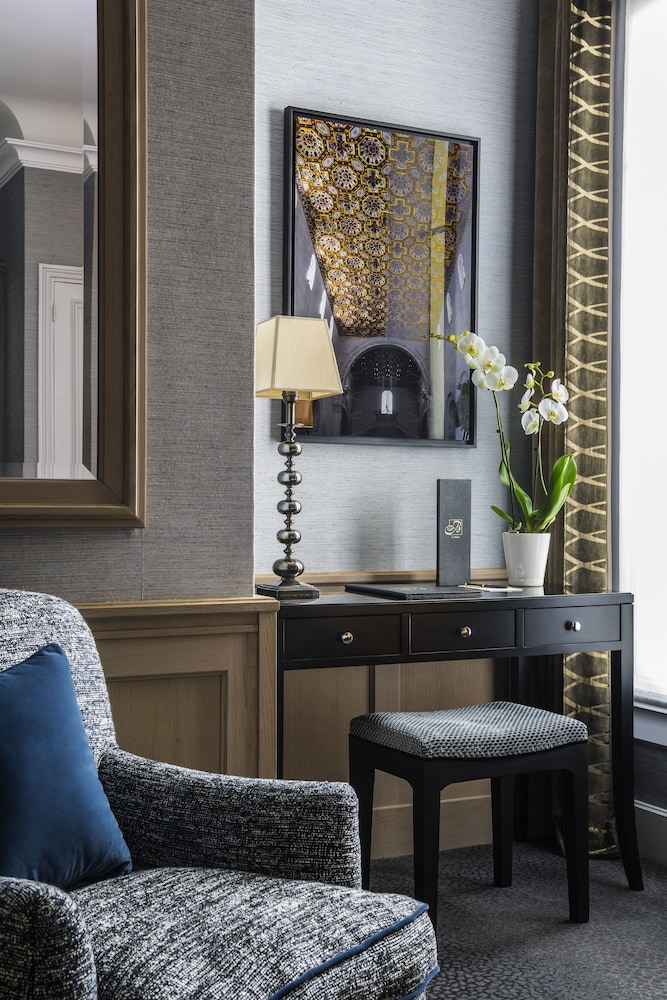 Sofitel Paris Baltimore Tour Eiffel 49/70