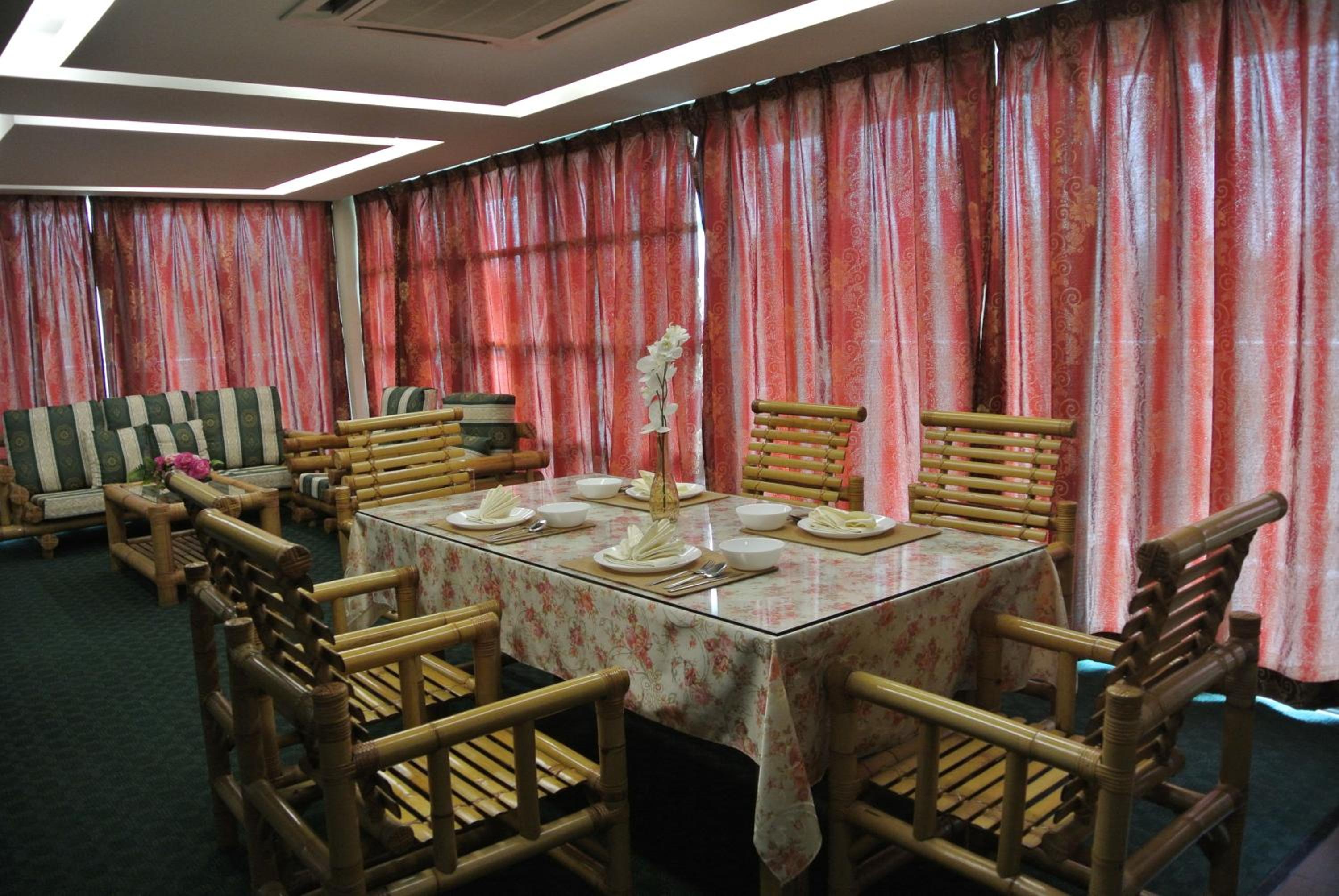 Melang Inn 32/53