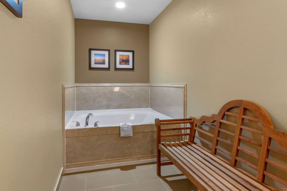 Comfort Inn & Suites Bryant - Benton 14/28