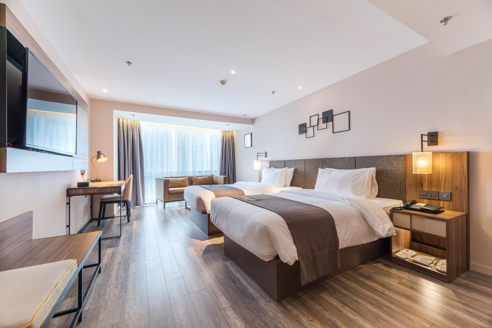 Home Inn Plus (Chongqing Jiefangbei Pedestrian Street) 18/42