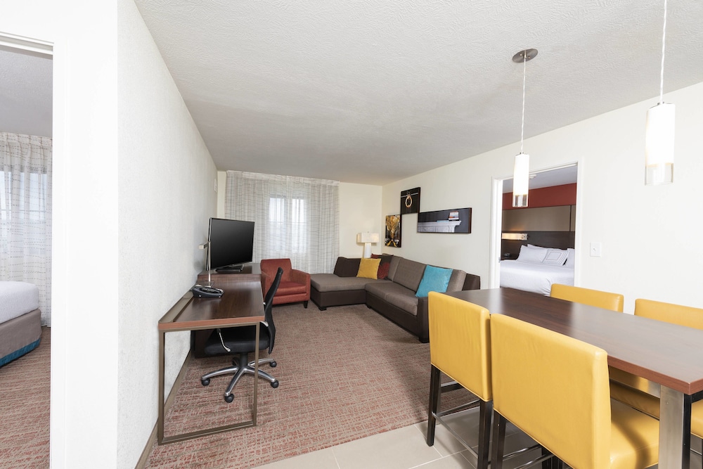 RESIDENCE INN AKRON SOUTH/GREEN 41/52