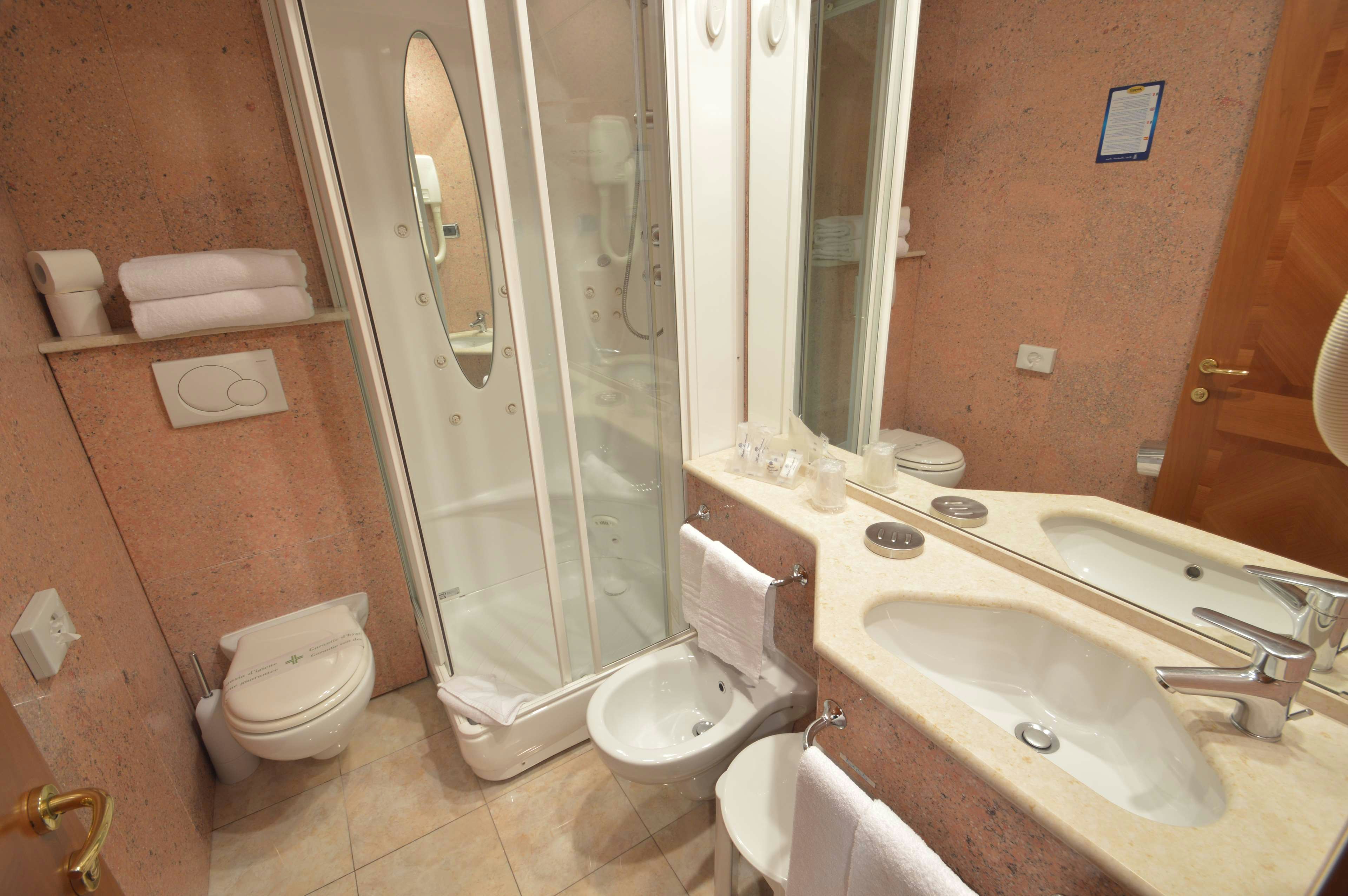Hotel Montecarlo Roma 47/48