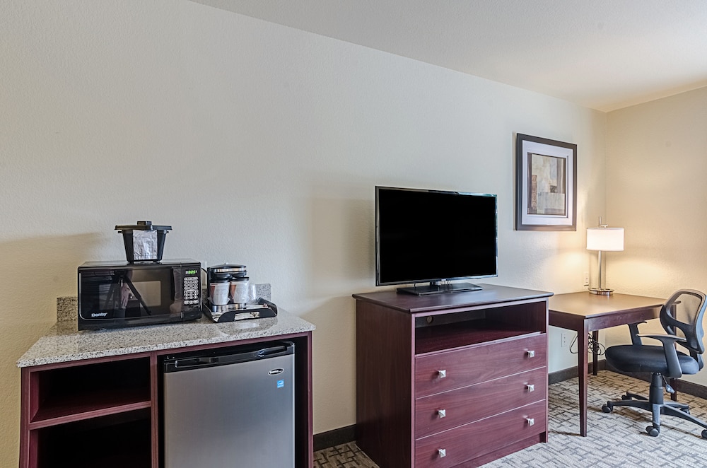 Cobblestone Inn & Suites - Guernsey 44/57
