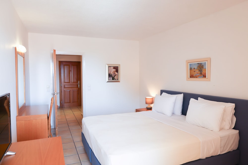 Kanapitsa Mare Hotel 12/46