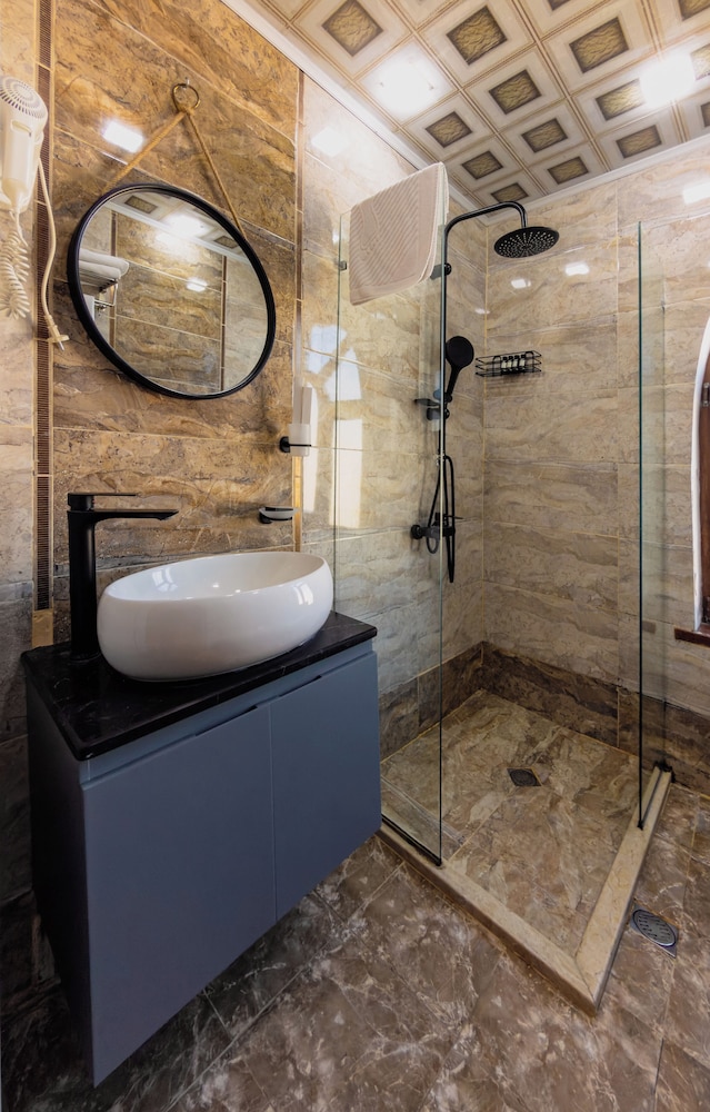 Dastan Baku Hotel 39/40
