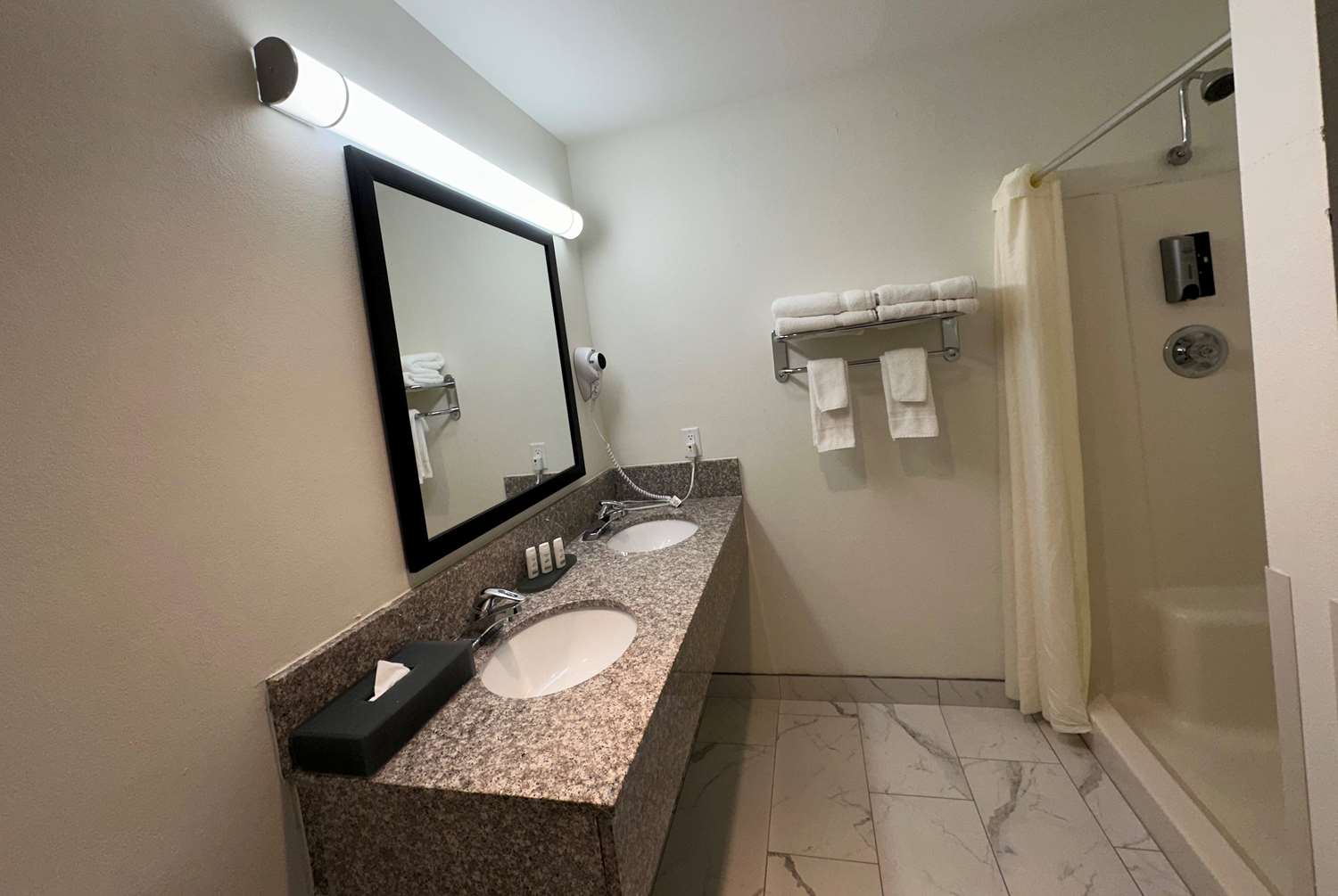 Ramada by Wyndham Waupaca 22/22