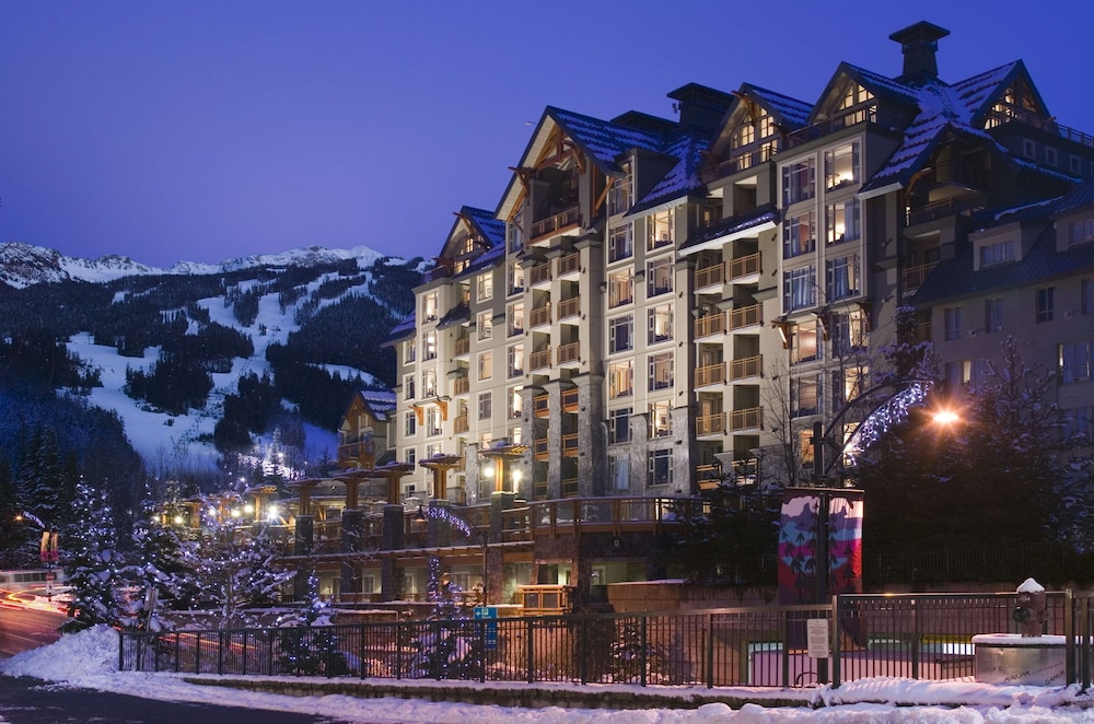 Pan Pacific Whistler Village Centre 2/59
