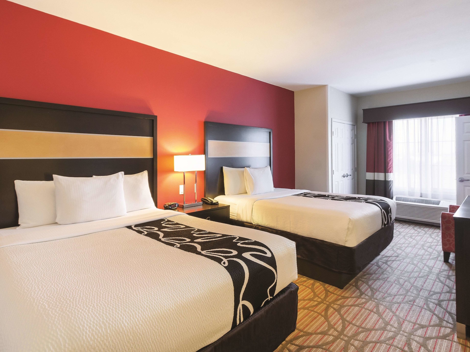 DELUXE, SUITE, 2 QUEEN BEDS
