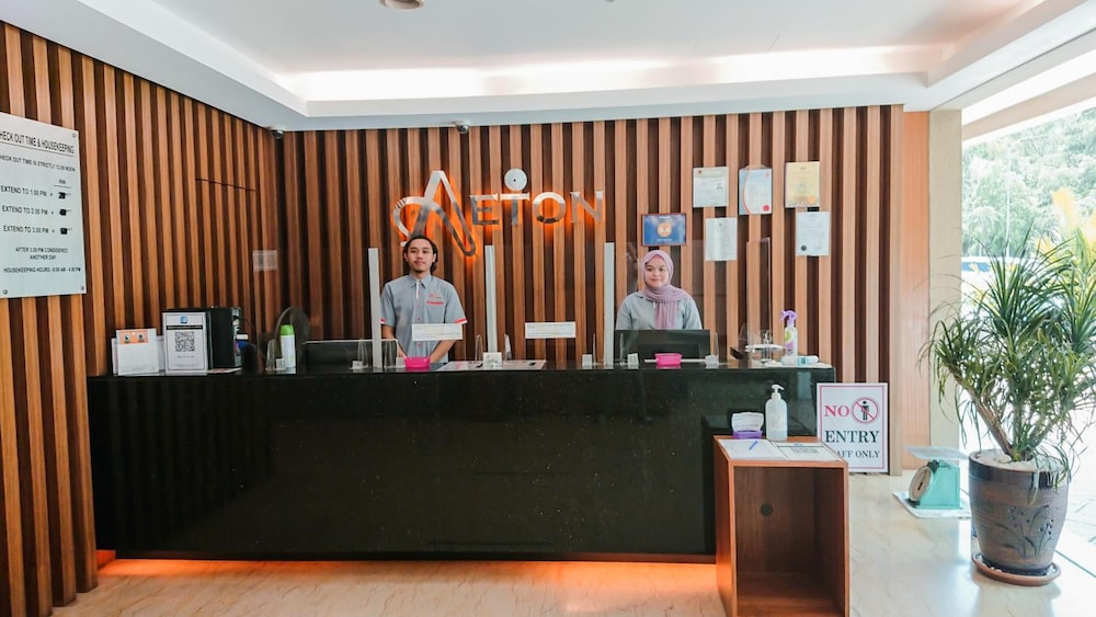 Aeton Hotel 4/61