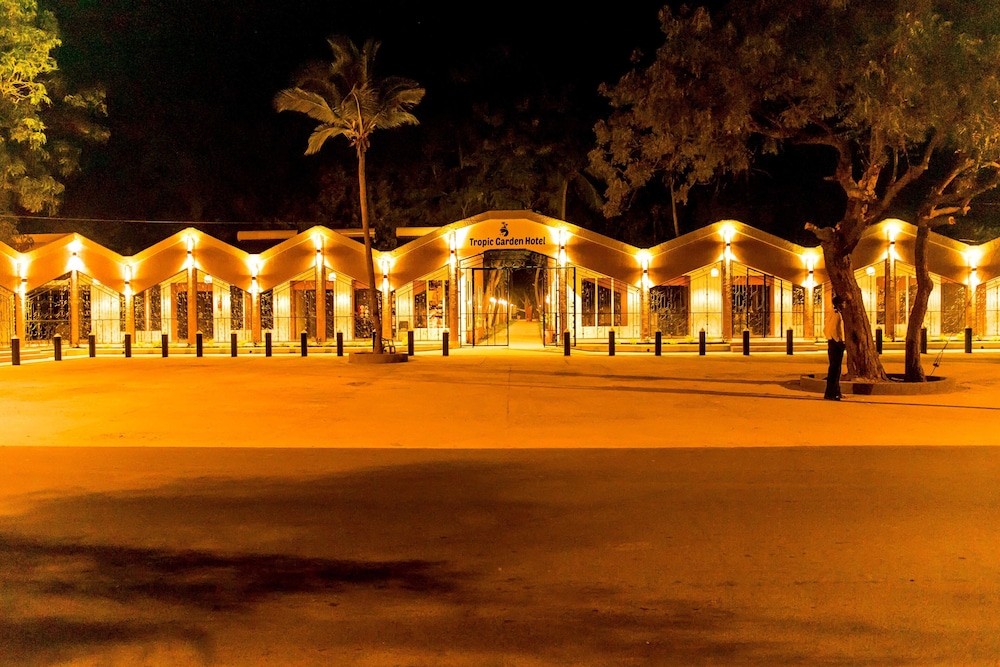 Tropic Gardens Hotel 18/22