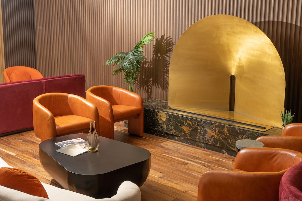 The House Hotel AL Khiran 16/33