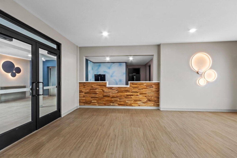 ECHO Suites Extended Stay by Wyndham Phoenix-Peoria/Glendale 13/74