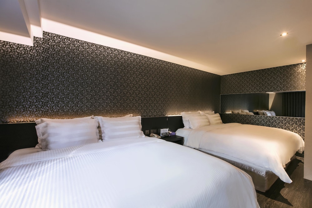 Saual Keh Hotel 11/49