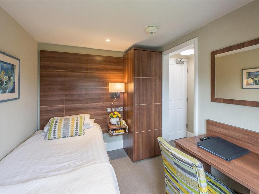 Room, Single