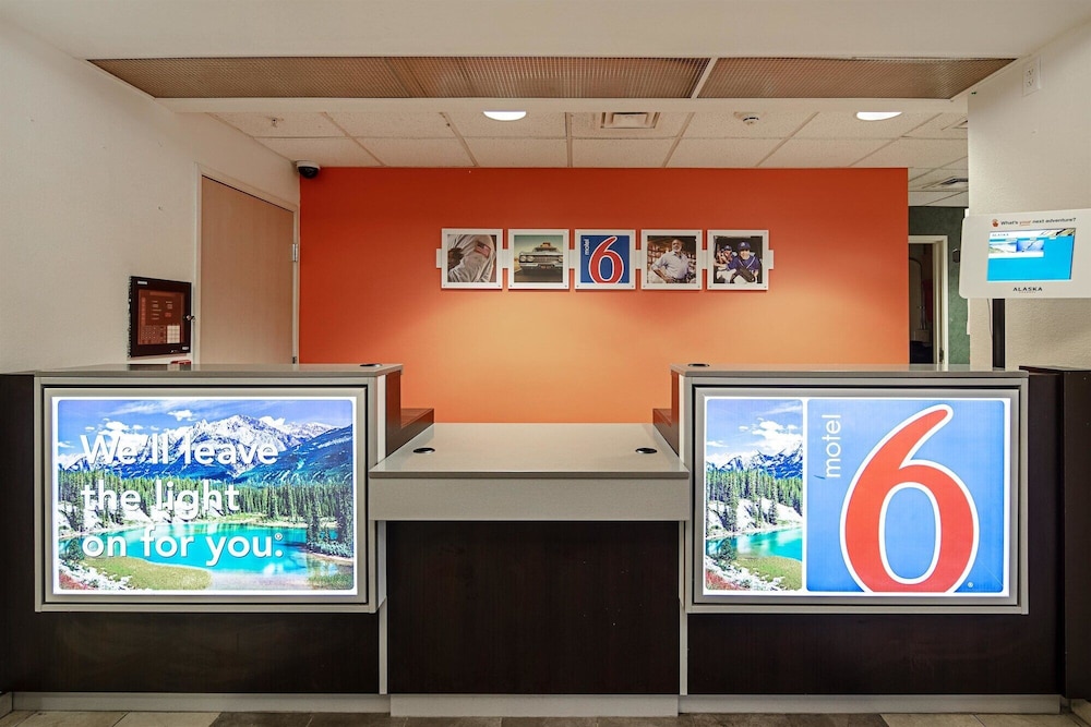Motel6 Anchorage, AK - Midtown 6/39