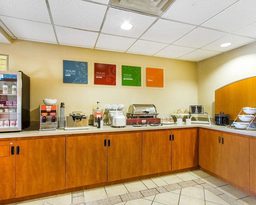 Quality Inn Clarksville 35/47