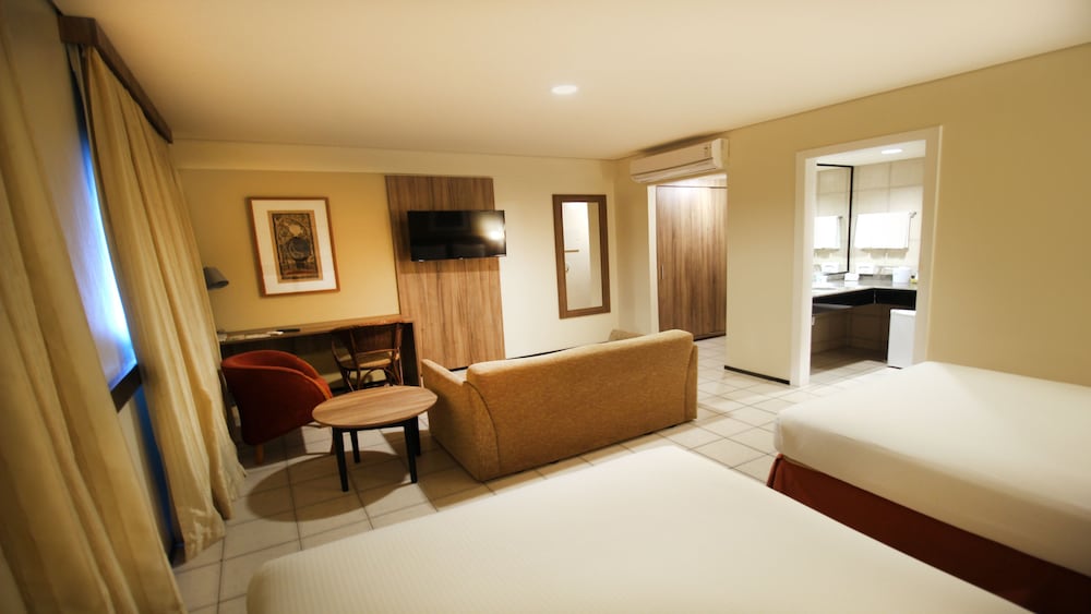 HOLIDAY INN FORTALEZA 13/76