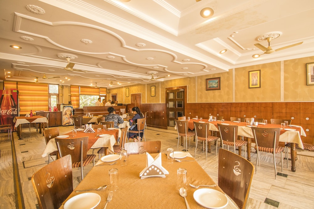 HOTEL JHANVI DALE 20/29
