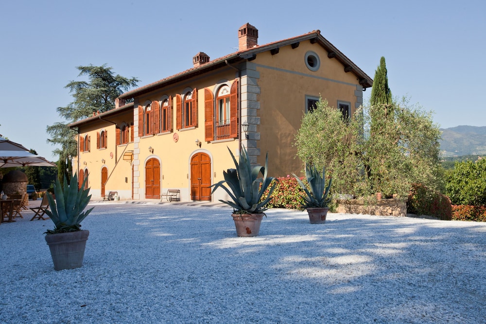 Relais Fattoria Belvedere 75/79