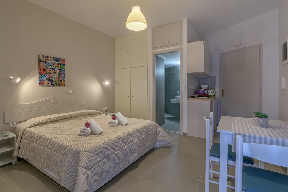 Aloe Apartments & Studios 6/44